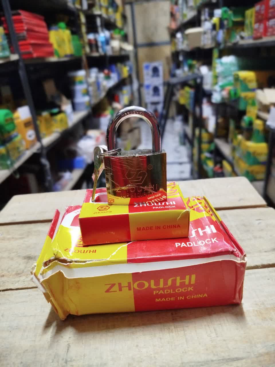 قفل آویز ۵۰ طلایی براق برند زوشی